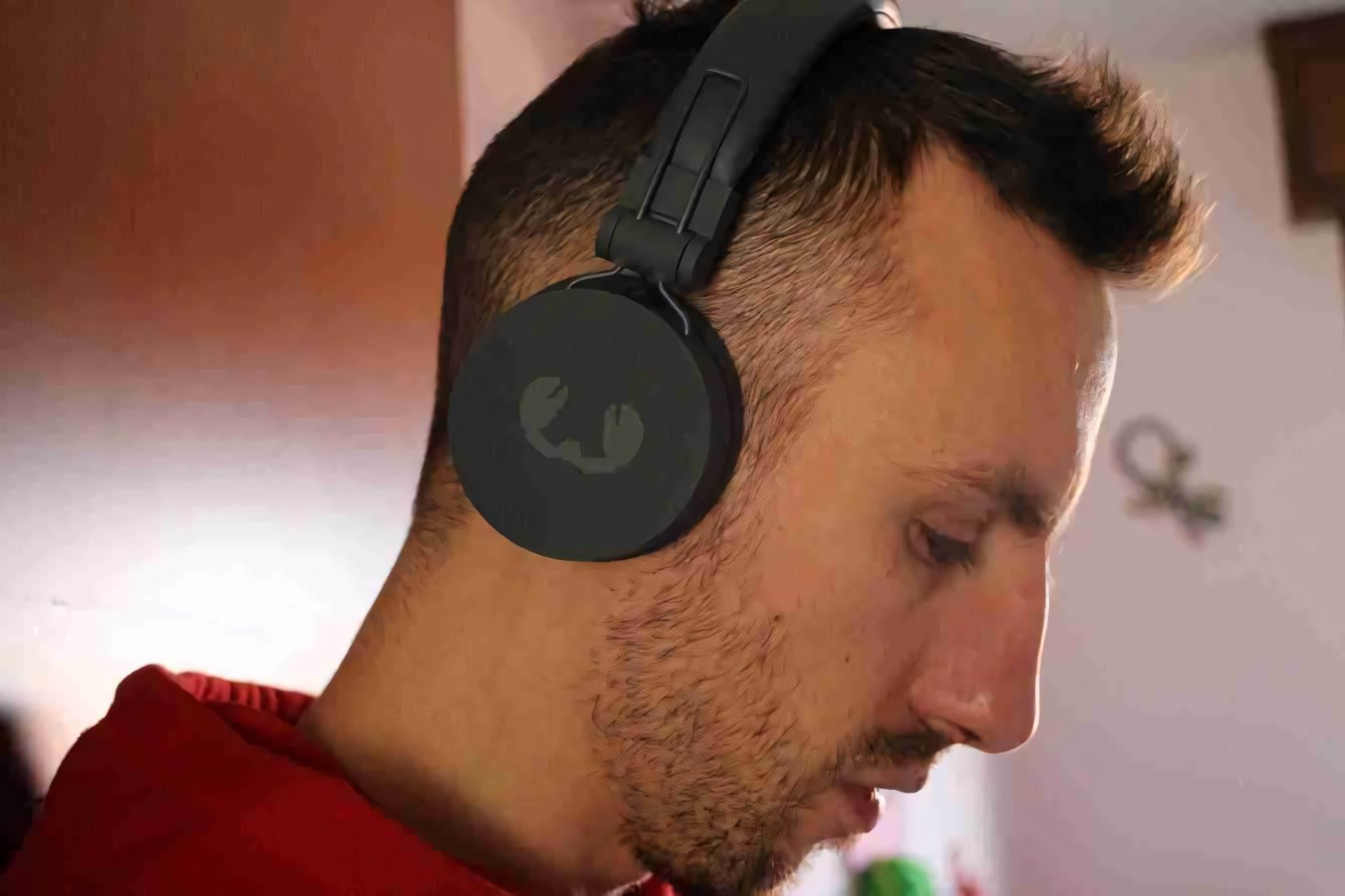 Recensione Caps Headphones Fresh 'n Rebel: cuffie in grado di stupire