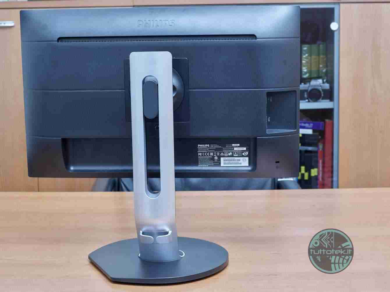 Recensione Philips 241B7QPJEB: test e calibrazione superati?
