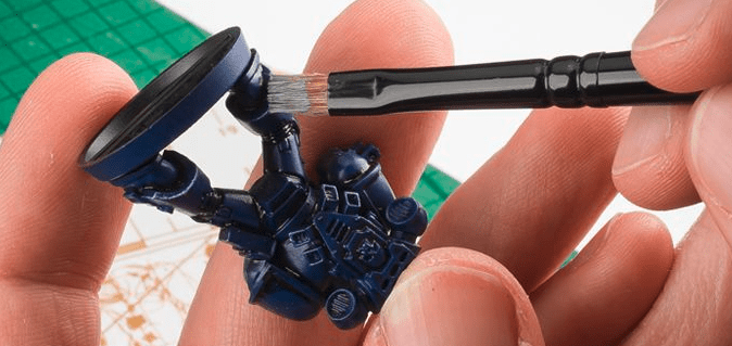 Come dipingere miniature Games Workshop: tecniche di pittura di base