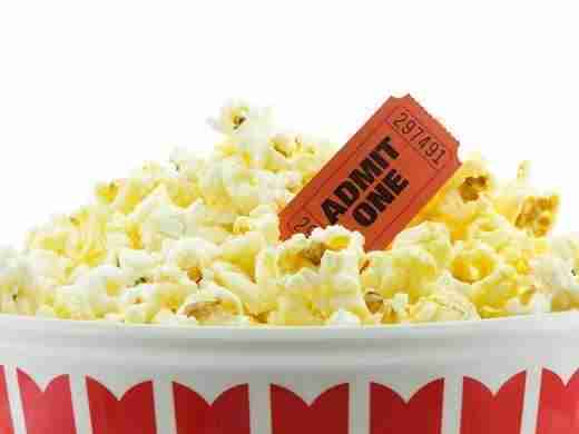 Andare al cinema da soli: 5 motivi per farlo | Parliamone
