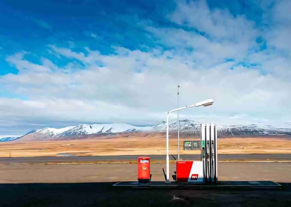 10 consigli per risparmiare carburante (più un mito da sfatare)