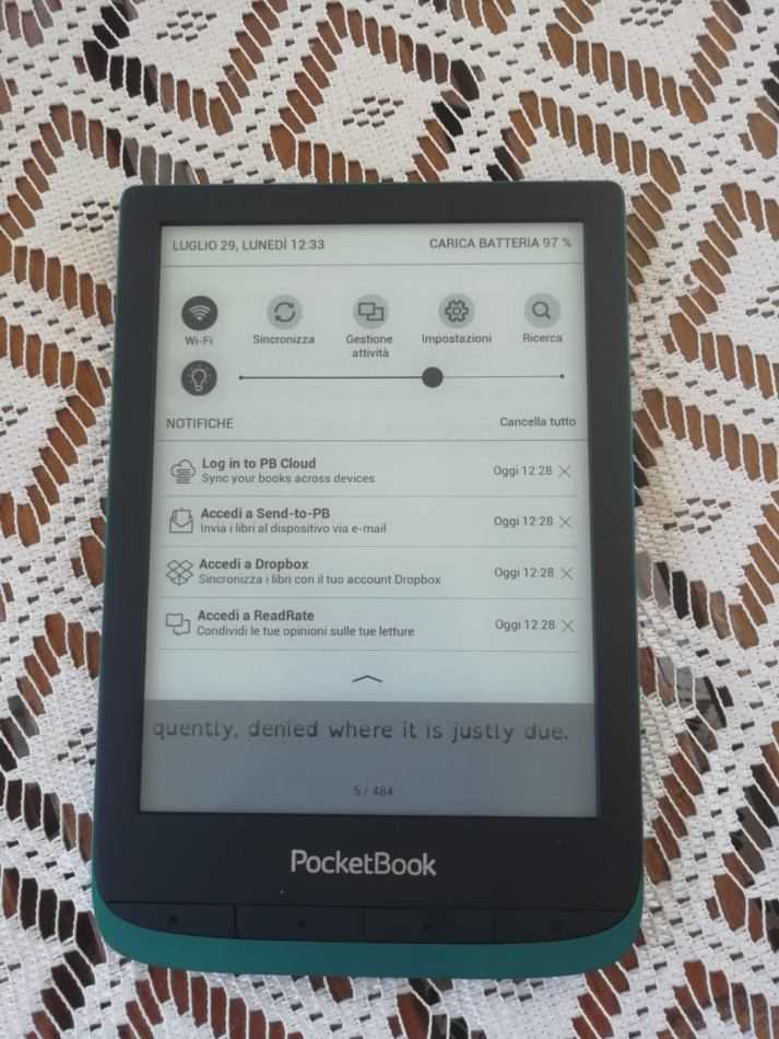 Recensione PocketBook Touch Lux 4: compattezza e accessibilità