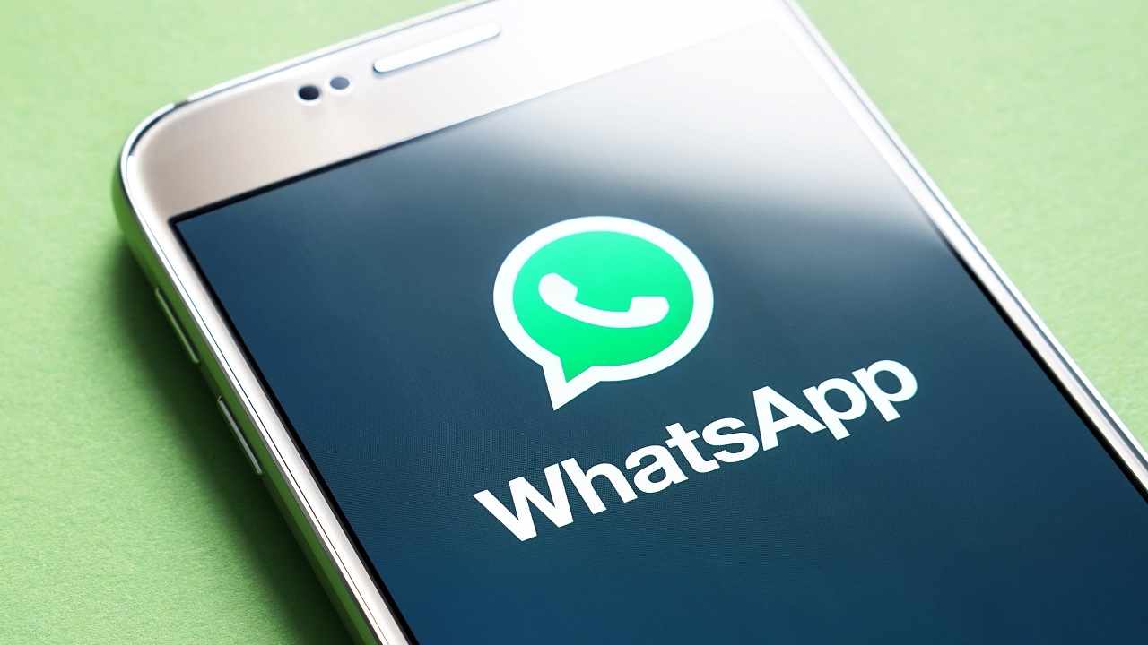 WhatsApp: come attivare il tema scuro su Android