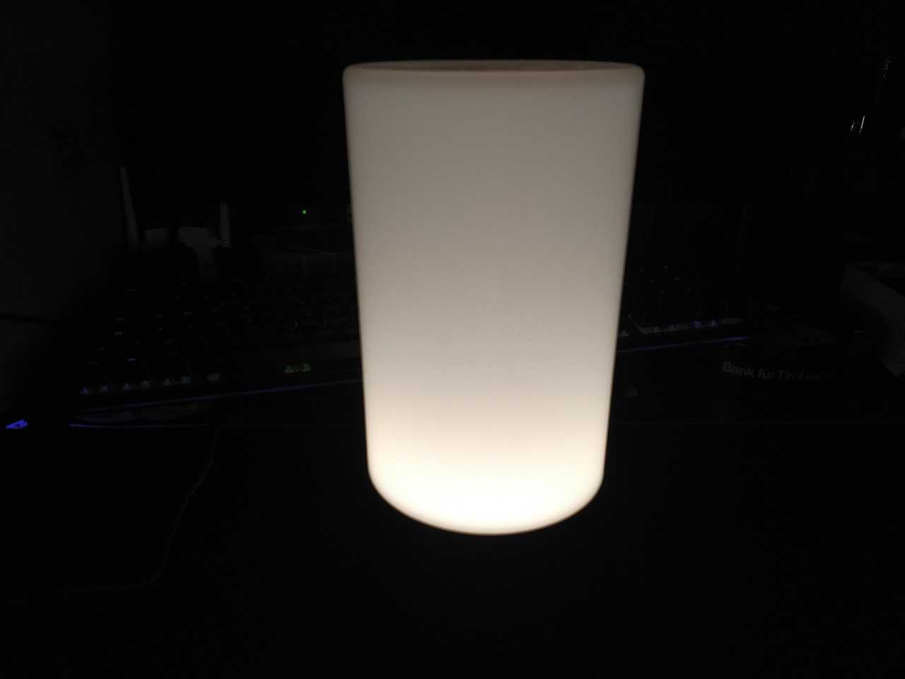 Recensione AUKEY LT-T6: la lampada notturna elegante e colorata