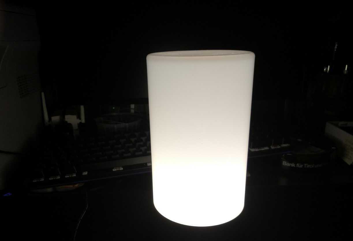 Recensione AUKEY LT-T6: la lampada notturna elegante e colorata