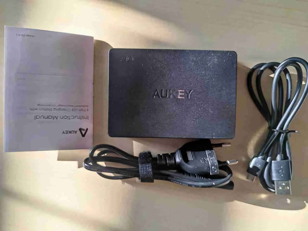 Recensione AUKEY PA-T11: la stazione di ricarica con ben 6 porte