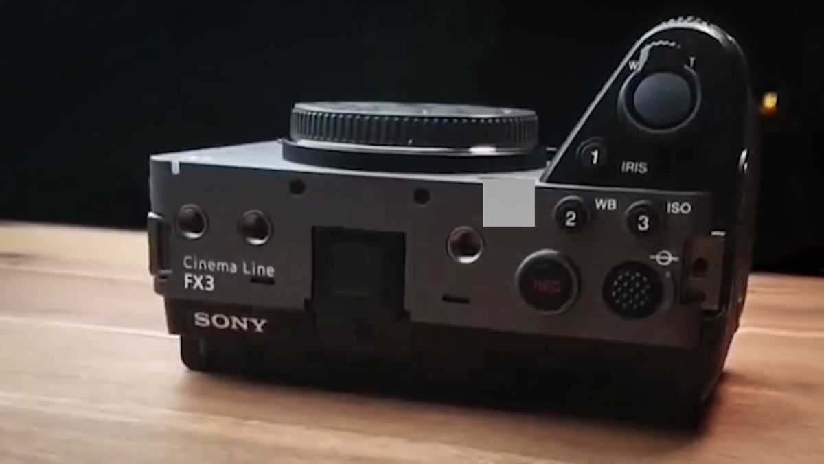 Sony FX3: specifiche della videocamera compatta in arrivo