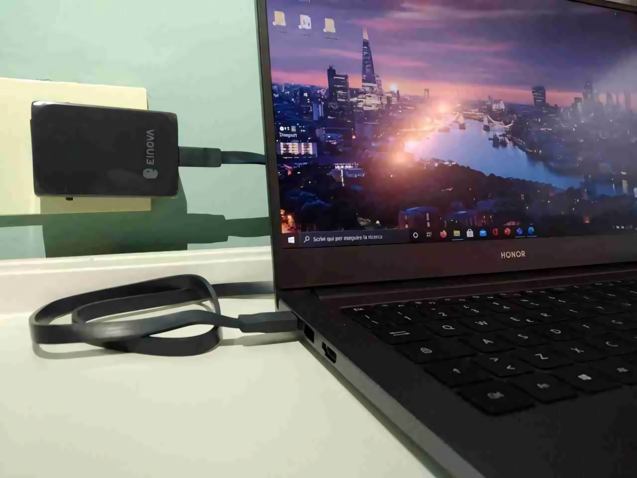 Recensione Einova Sirius 65W: caricatore universale compatto e performante