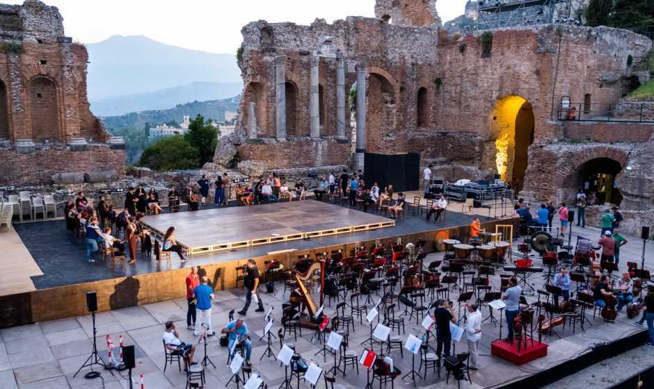 Il Taormina Film Fest celebra il ritorno alla magia del cinema