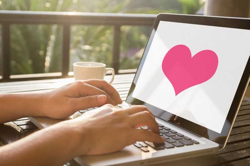 Come incontrare single online per cominciare una relazione