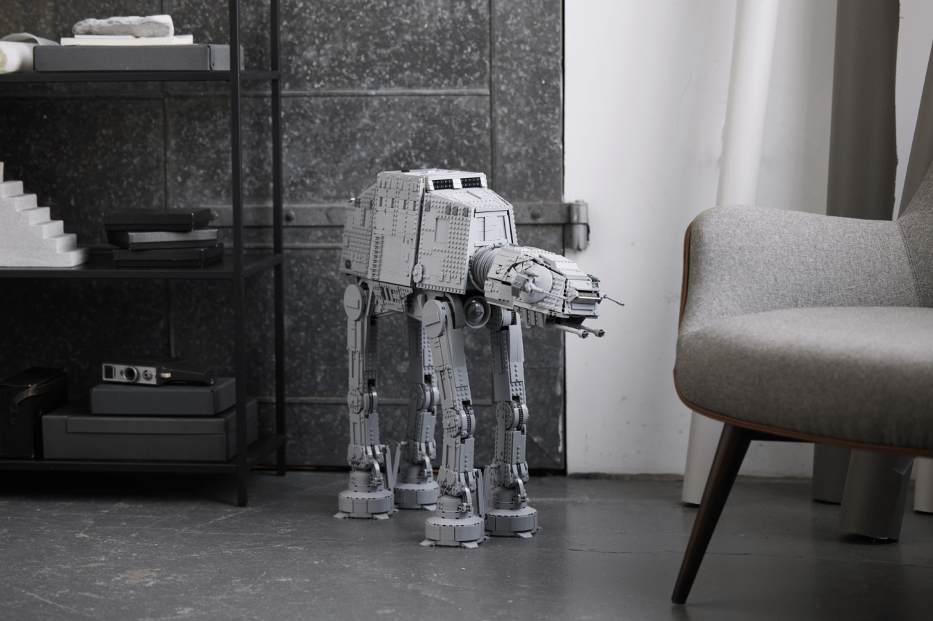 The LEGO Store in Milan is organizing a special event for the LEGO Star Wars AT-AT set!