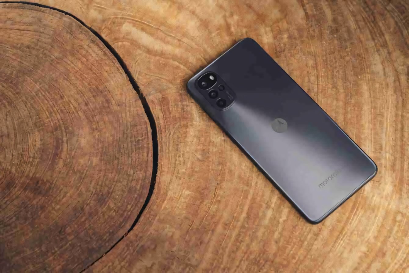 Motorola Moto G22: lo smartphone dal design elegante