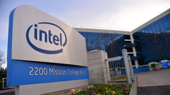 Intel: programma di investimento in UE per 80 miliardi di euro