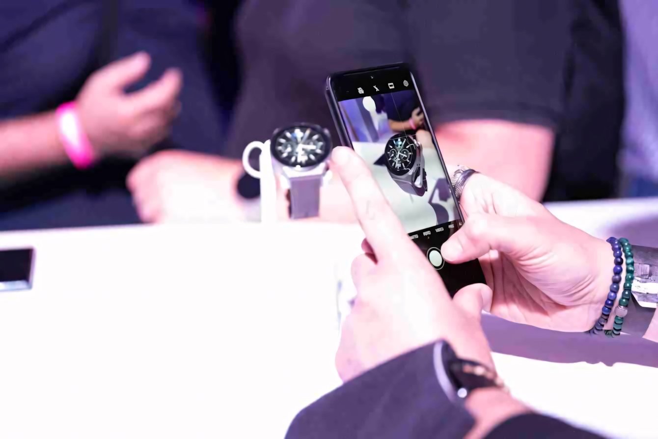 Huawei Art in your Pocket: il nuovo progetto inedito