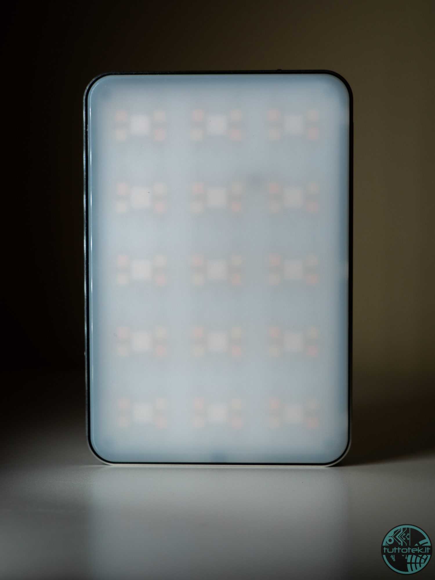 Confronto tra SmallRig Pix M160 e RM75: le migliori luci portatili?