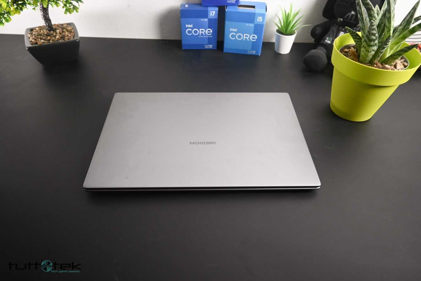 Recensione Medion Akoya S17405: un laptop equilibrato