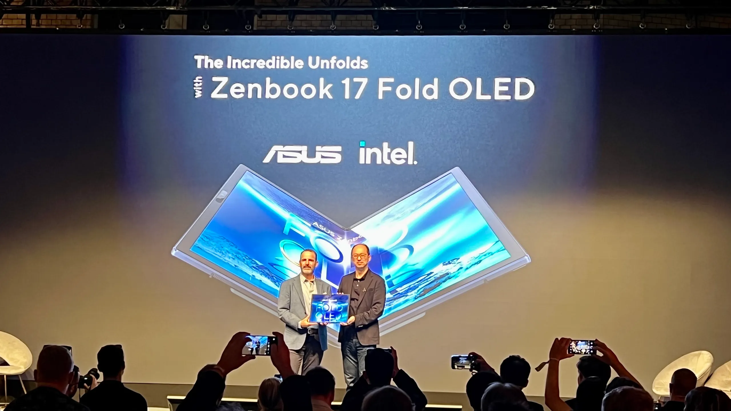 ASUS e ROG presentano i nuovi prodotti innovativi per gaming all'IFA 2022