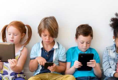 Monitoraggio telefono bambino: Whatsapp, Facebook, GPS e molto altro