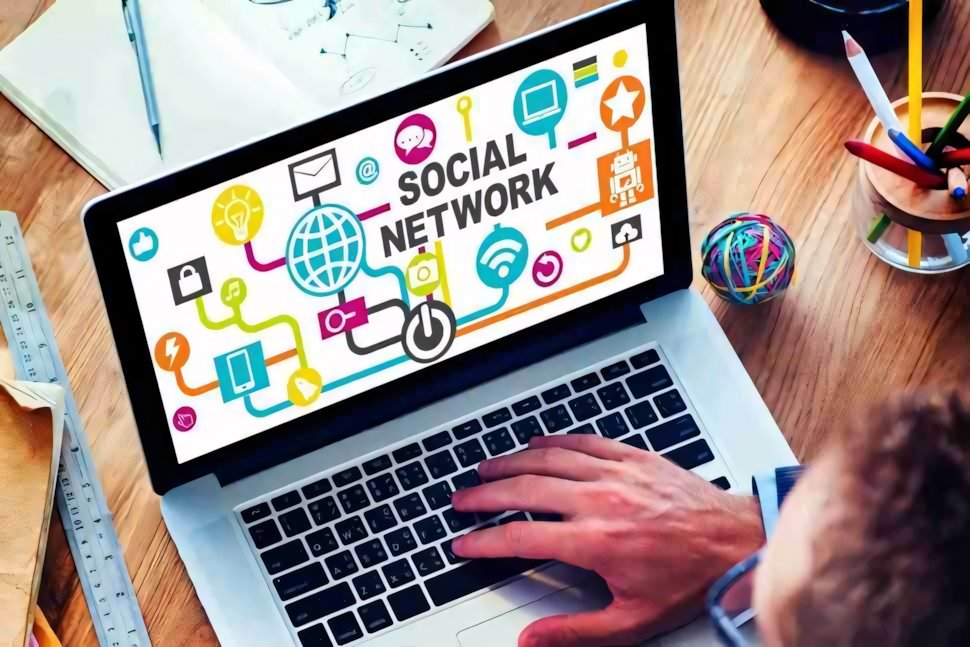 Giovani e social network: come influenzano il comportamento dei ragazzi?