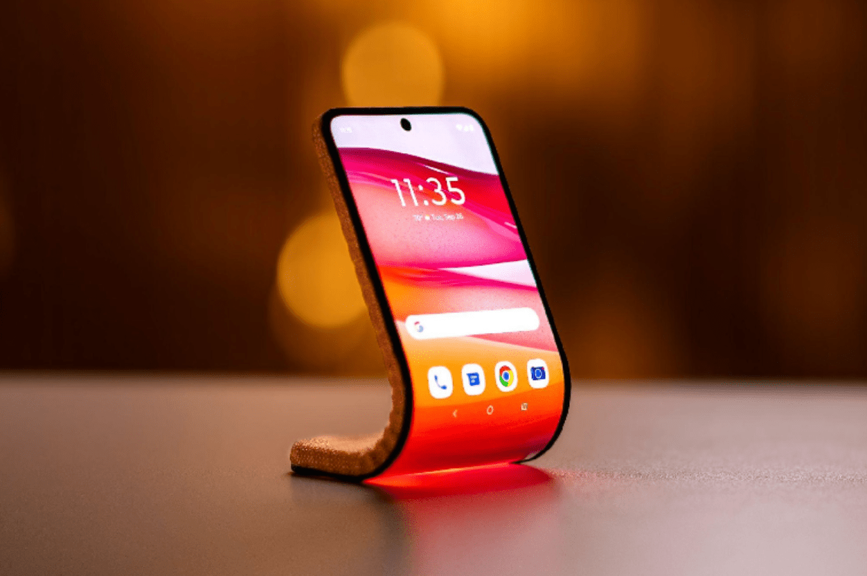 Motorola: arriva il concept di smartphone con display adattivo