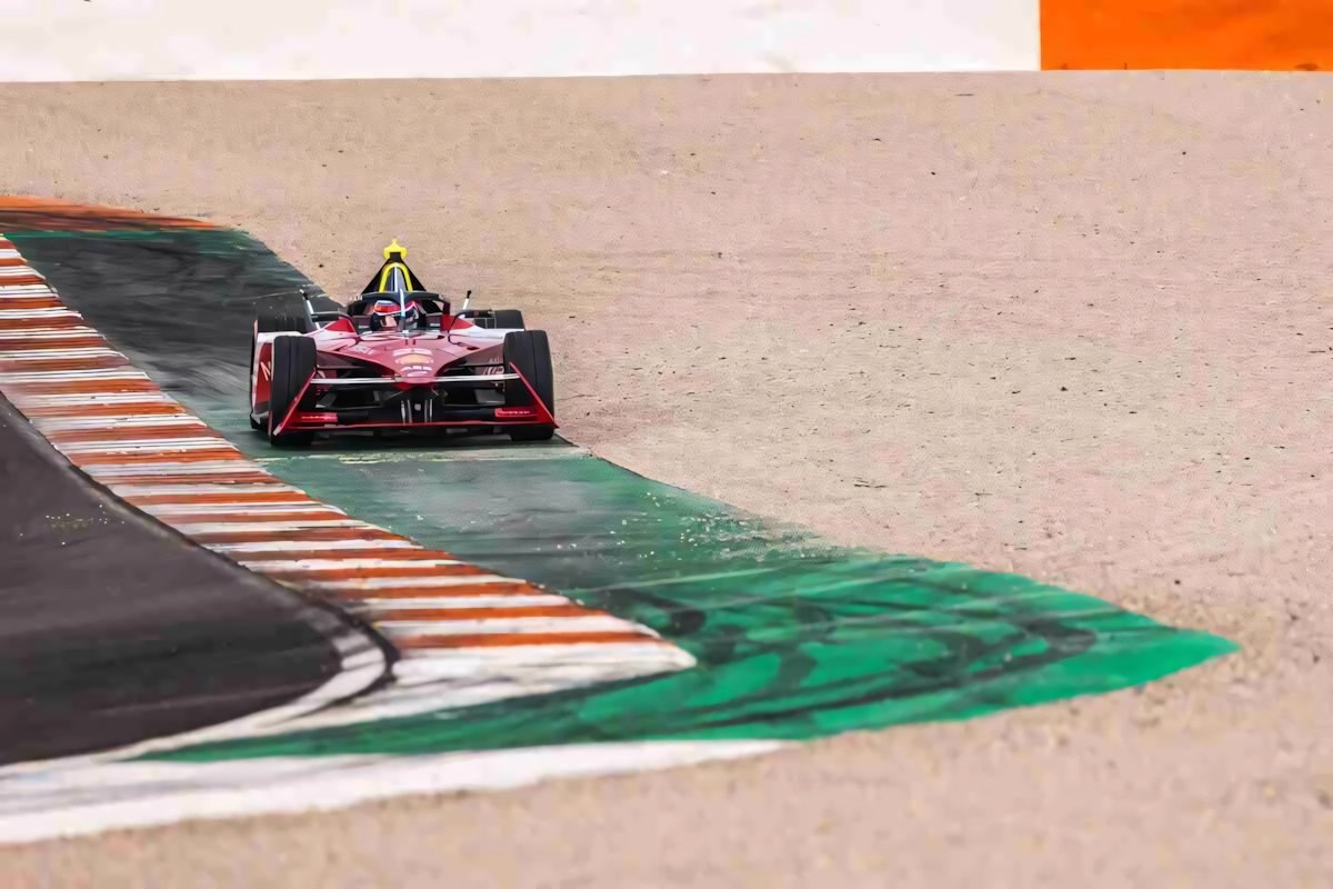 Team Nissan di Formula E: tutto pronto per l'inizio della stagione 10