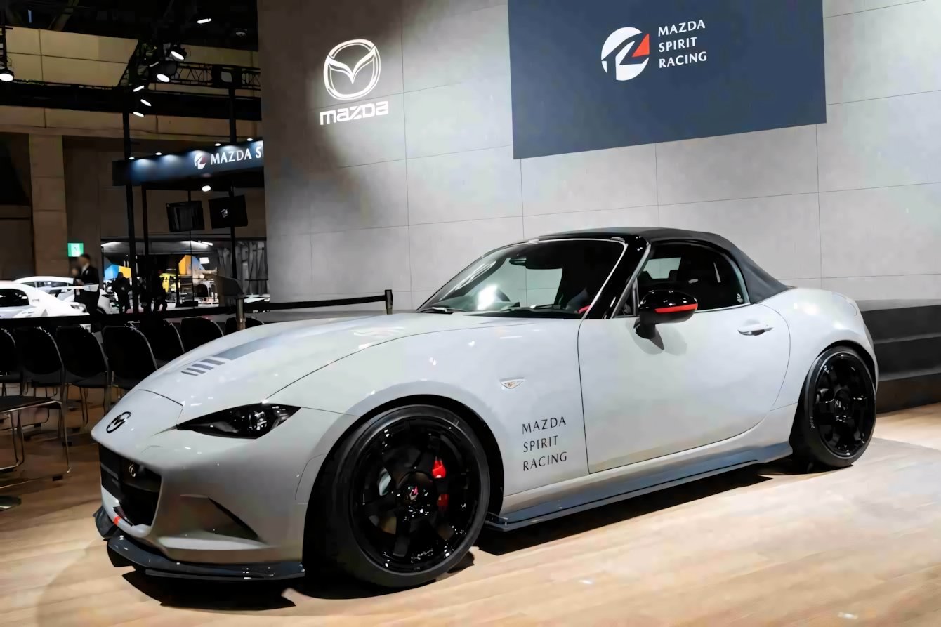Il ritorno di Mazda con la MX-5 Spirit Racing RS: roadster selvaggia