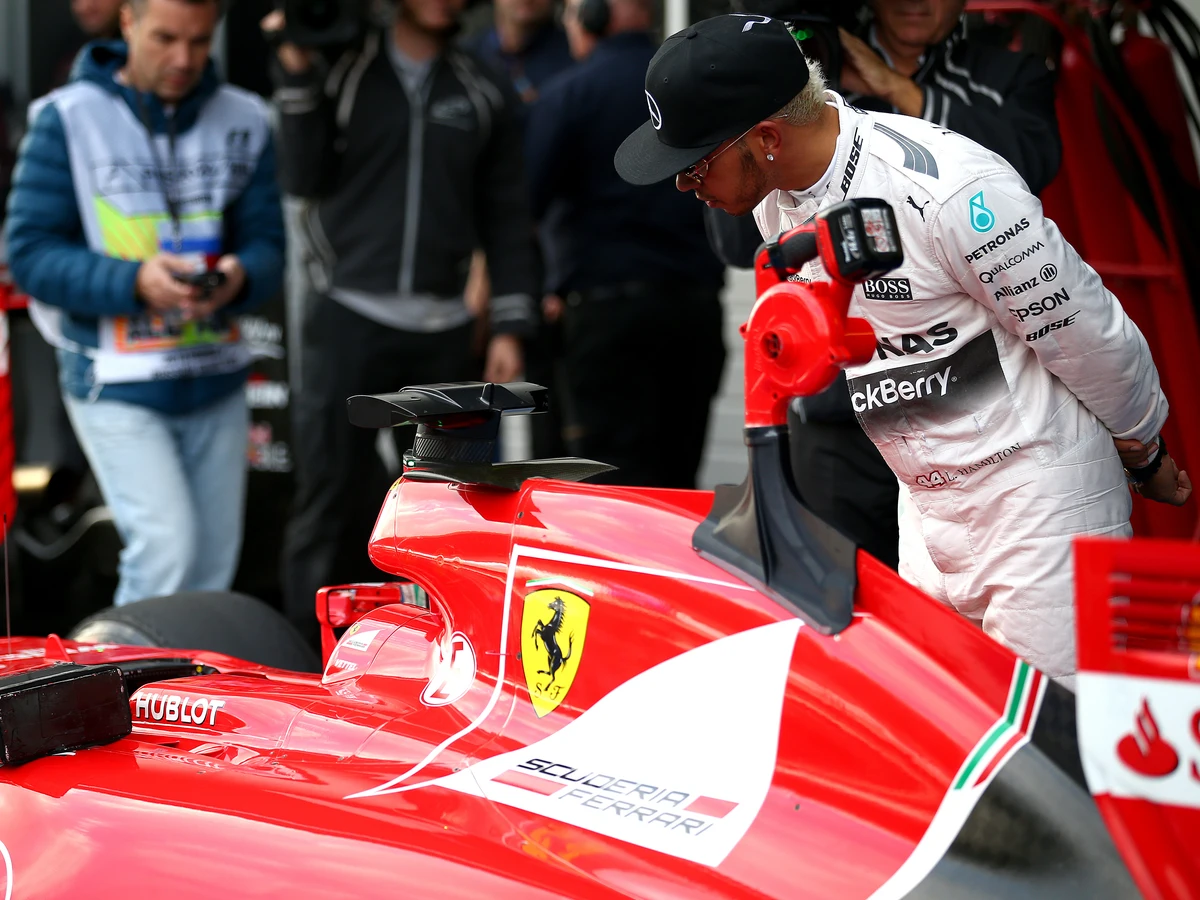 Lewis Hamilton alla Ferrari: ora è ufficiale!