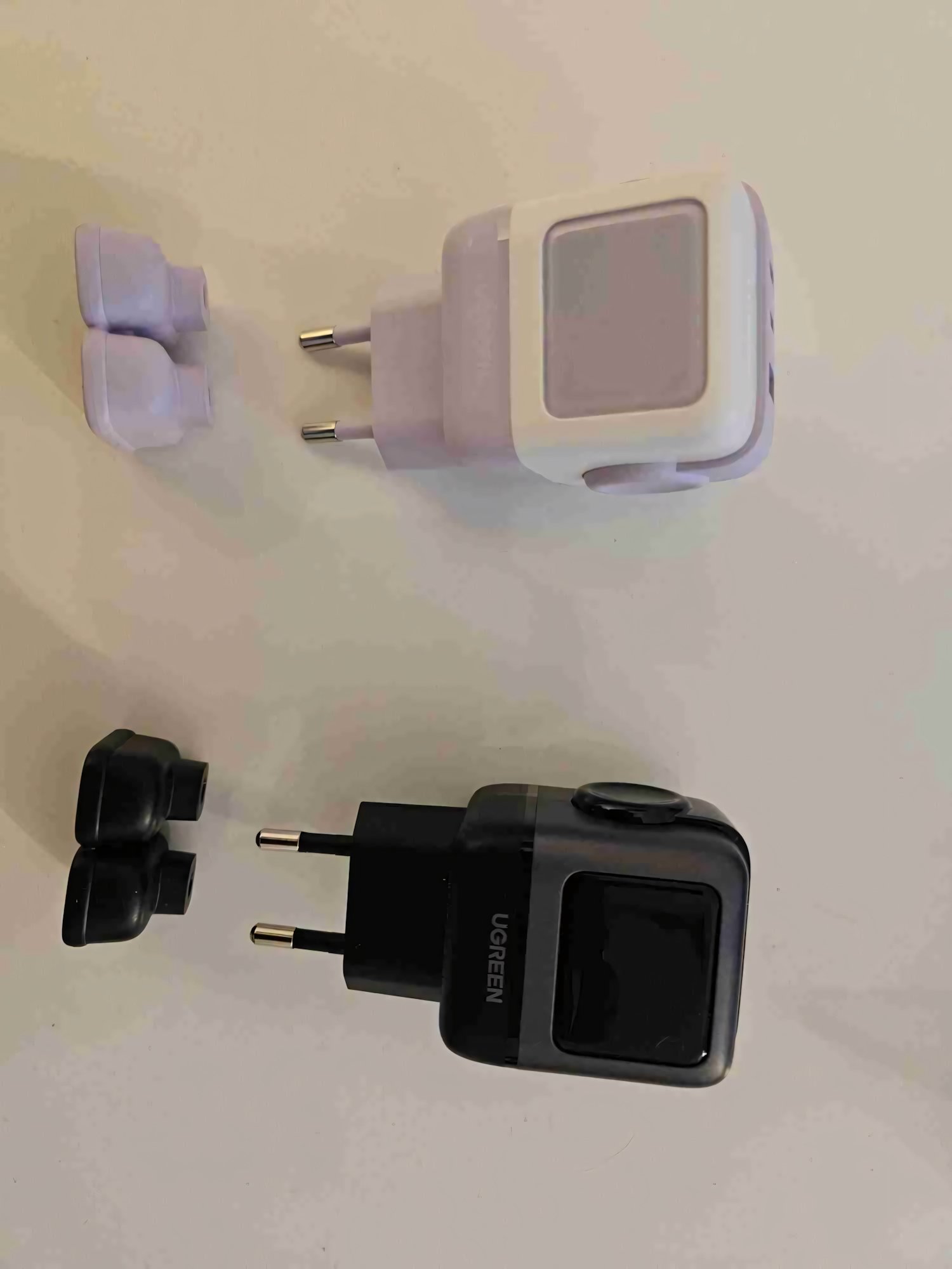 Recensione UGREEN Nexode RG 65W Charger robotic