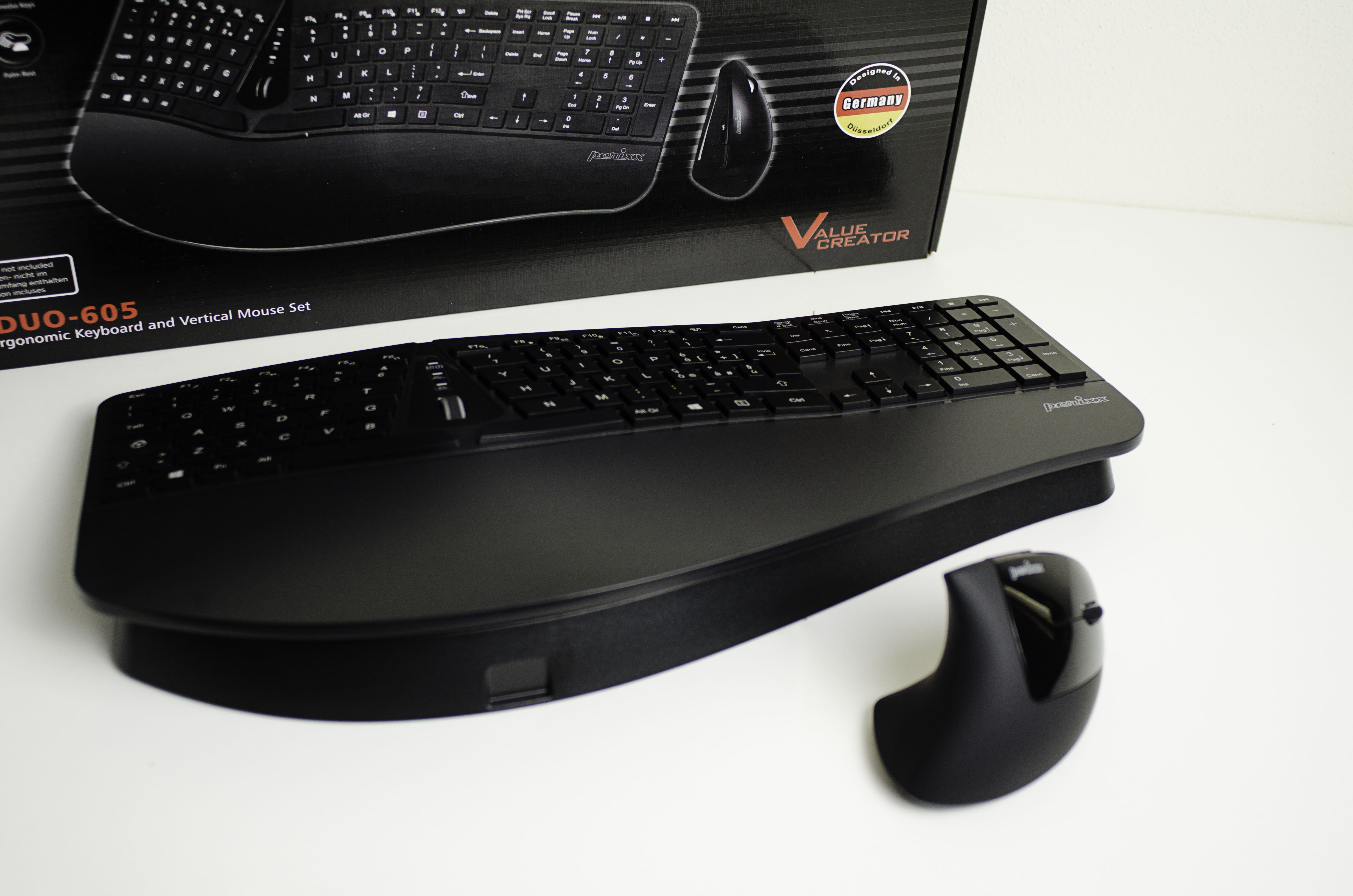 Recensione Perixx PERIDUO 605: kit tastiera ergonomica e mouse verticale unico!