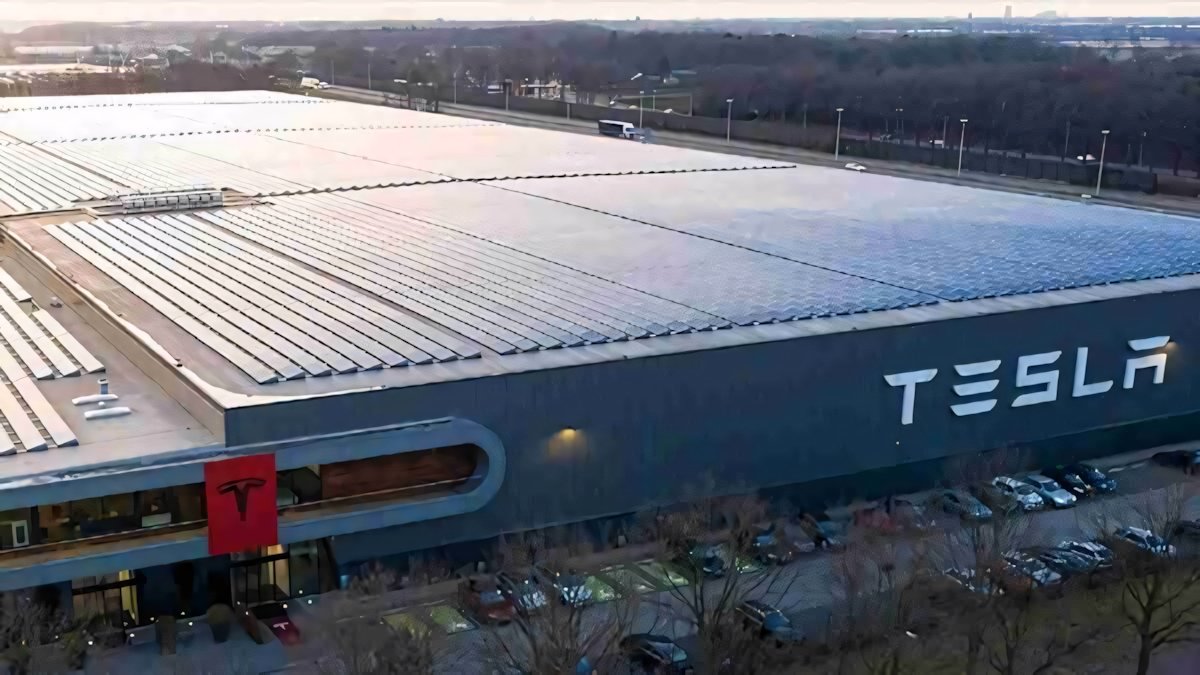 Lo stabilimento Tesla in Germania riprenderà a lavorare