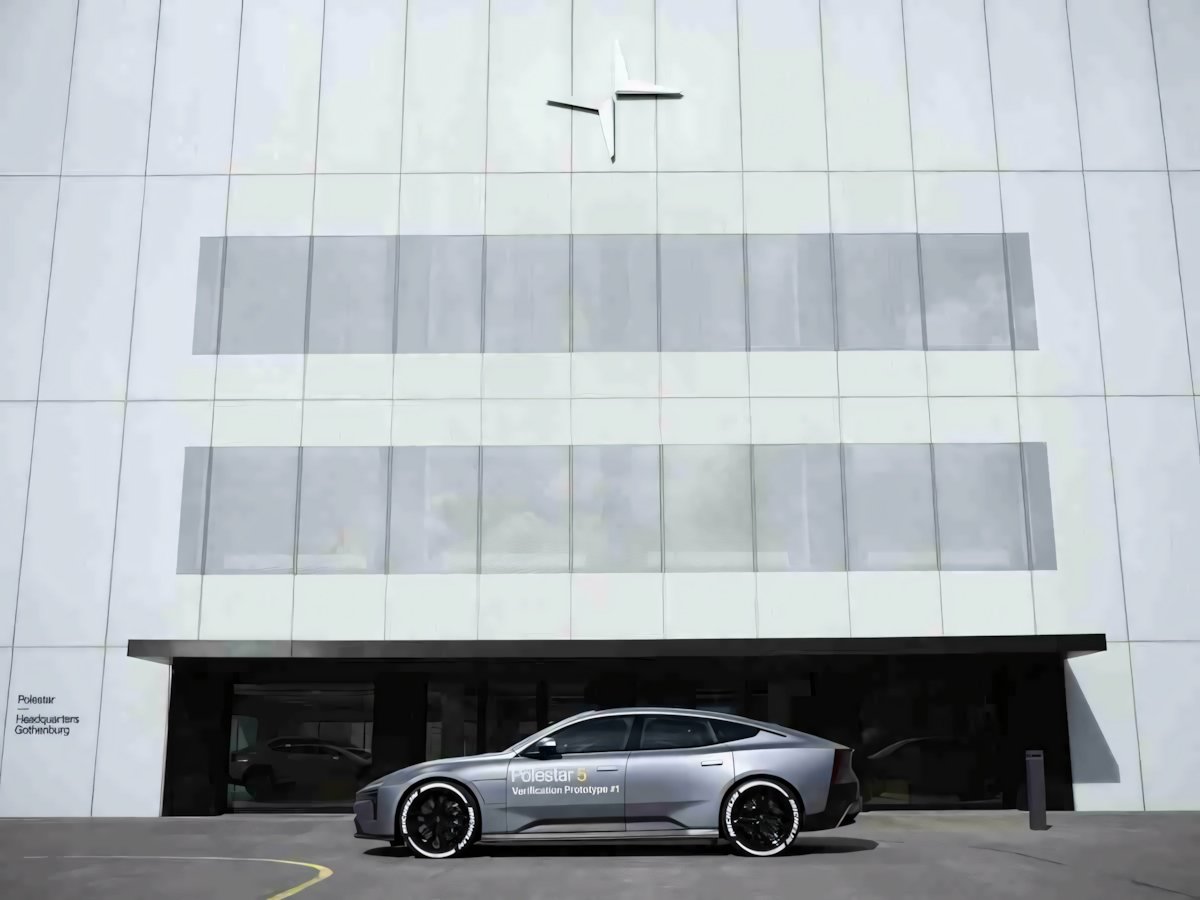 Polestar e StoreDot ricaricano il prototipo di Polestar 5 dal 10 all'80% in 10 minuti