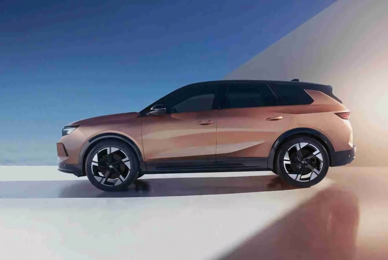 Opel Grandland: il nuovo SUV debutta a Eisenach