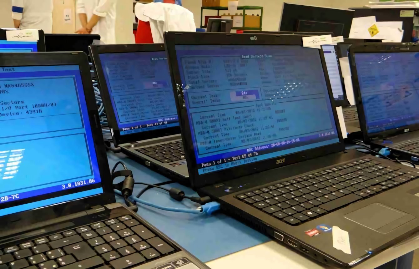 Acer festeggia 50 anni di storia