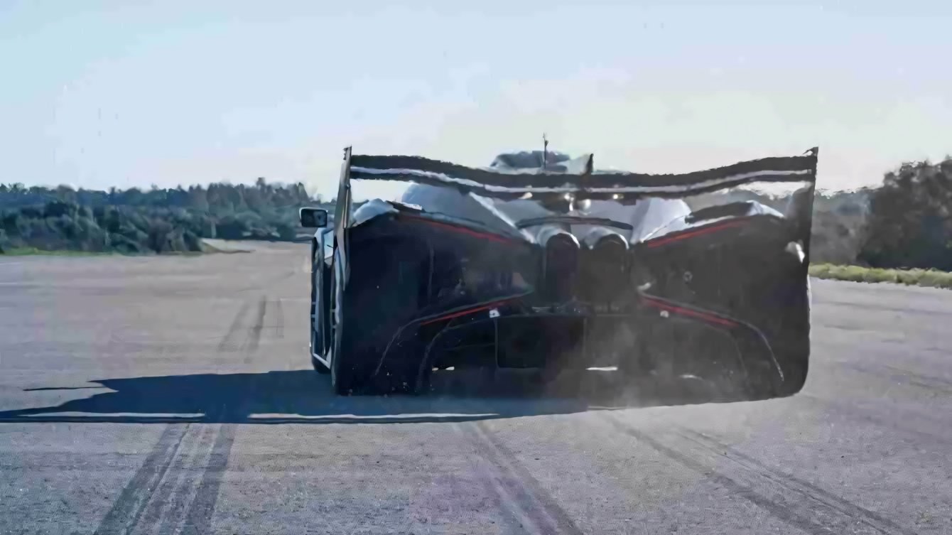 Bugatti Bolide: al via i test su pista dell'hypercar presto disponibile