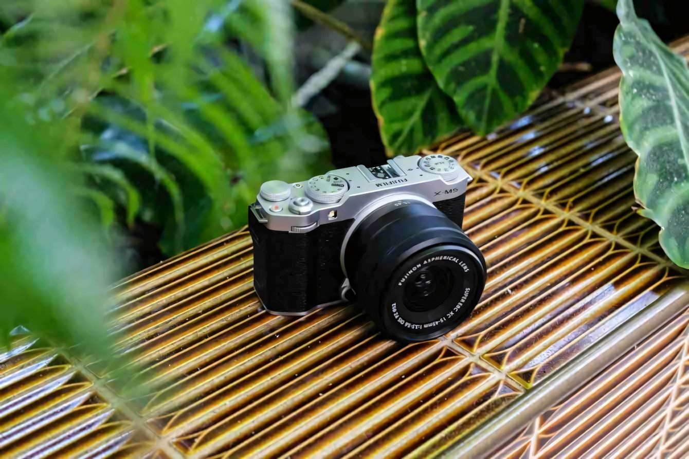 Fujifilm: ecco la nuova X-M5 piccola e potente