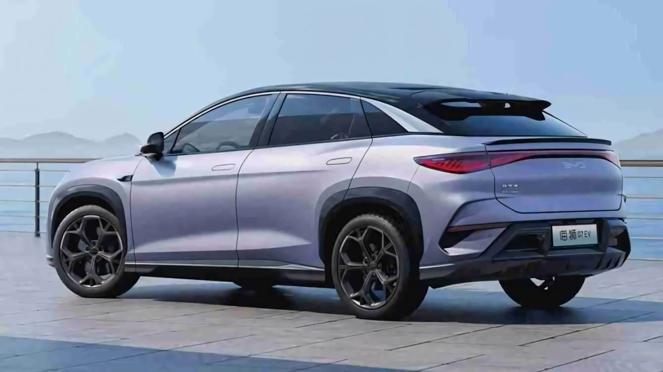 BYD presenterà la versione europea della Sea Lion 7