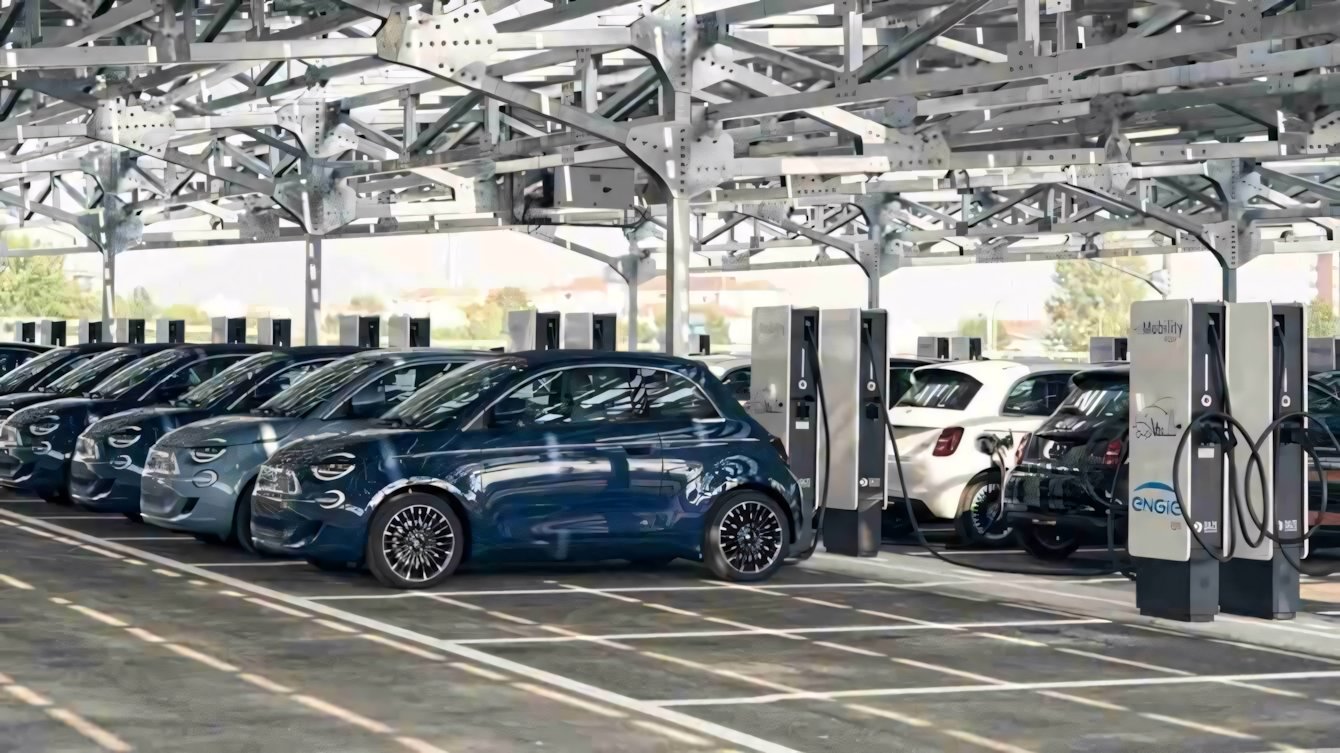 Auto elettriche: la ricarica bidirezionale farà risparmiare miliardi all'UE, ecco perché
