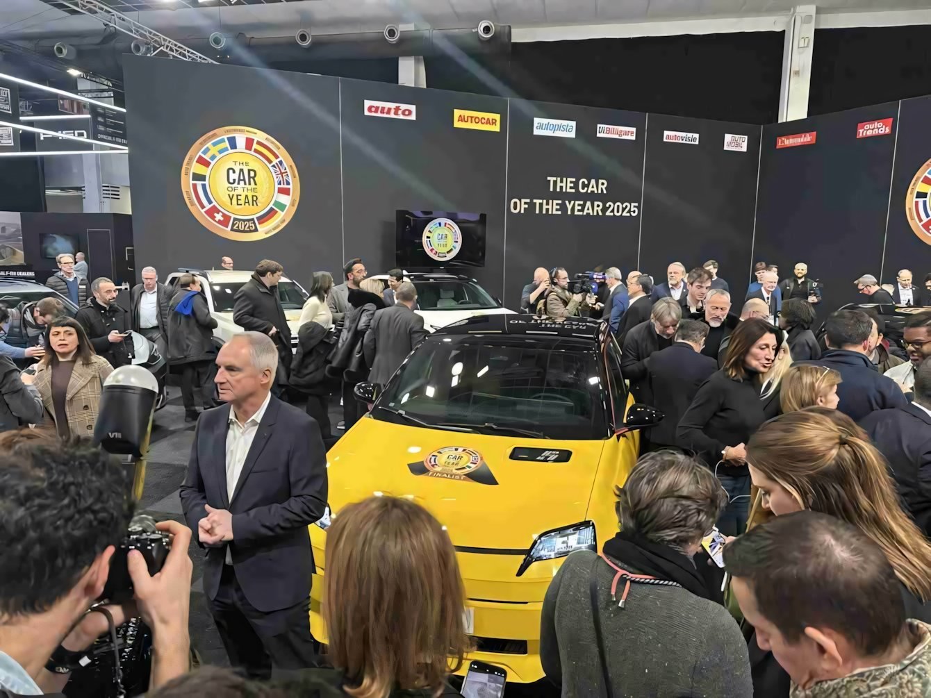 Renault 5 E-Tech Electric è Car of The Year 2025!