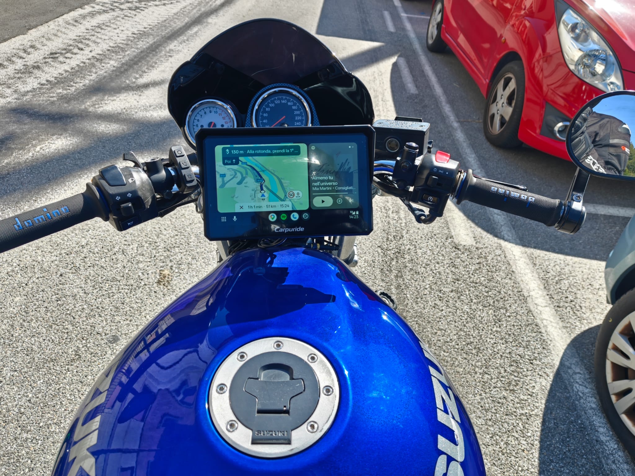 Recensione Carpuride 702RS Pro+TPMS: Android Auto, radar e pressione gomme direttamente sulla moto