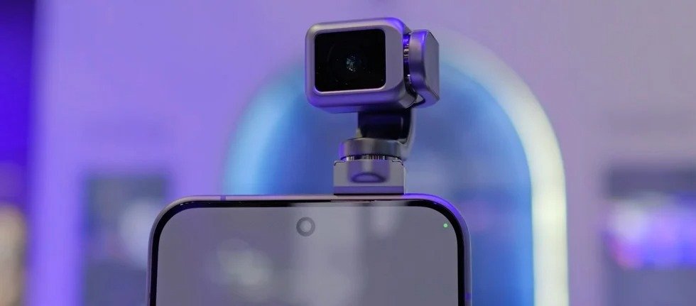 HONOR: i nuovi Robot Phone e Magic9 Pro Max alla Mostra del Cinema di Venezia